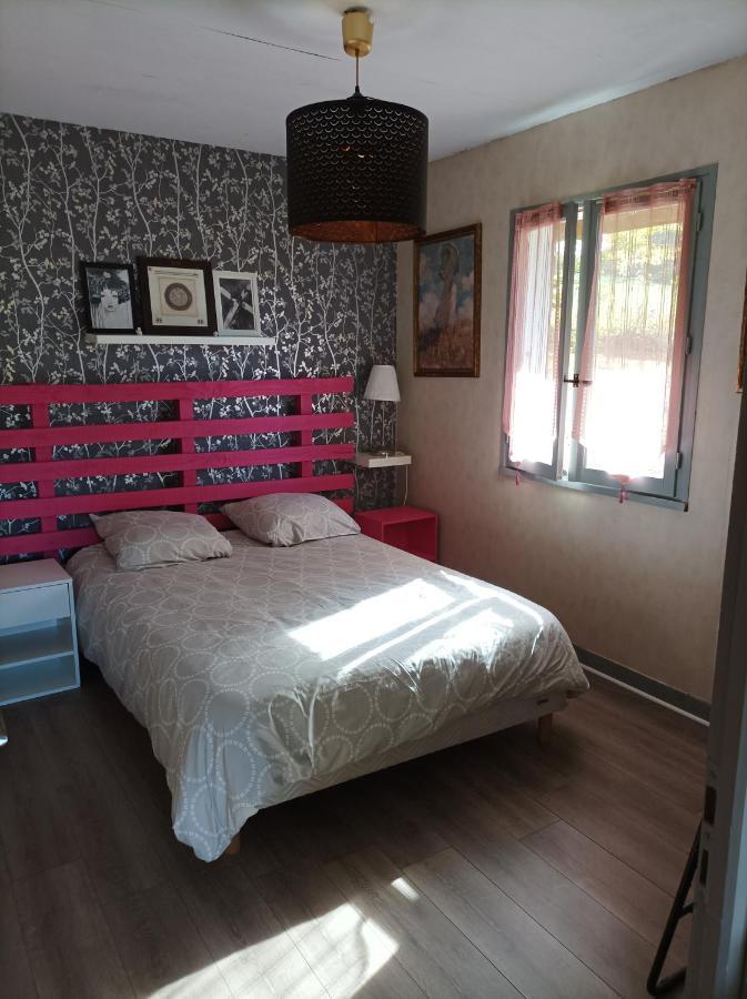 Chalet Deux Chambres Au Calme Saint-Brisson Екстер'єр фото