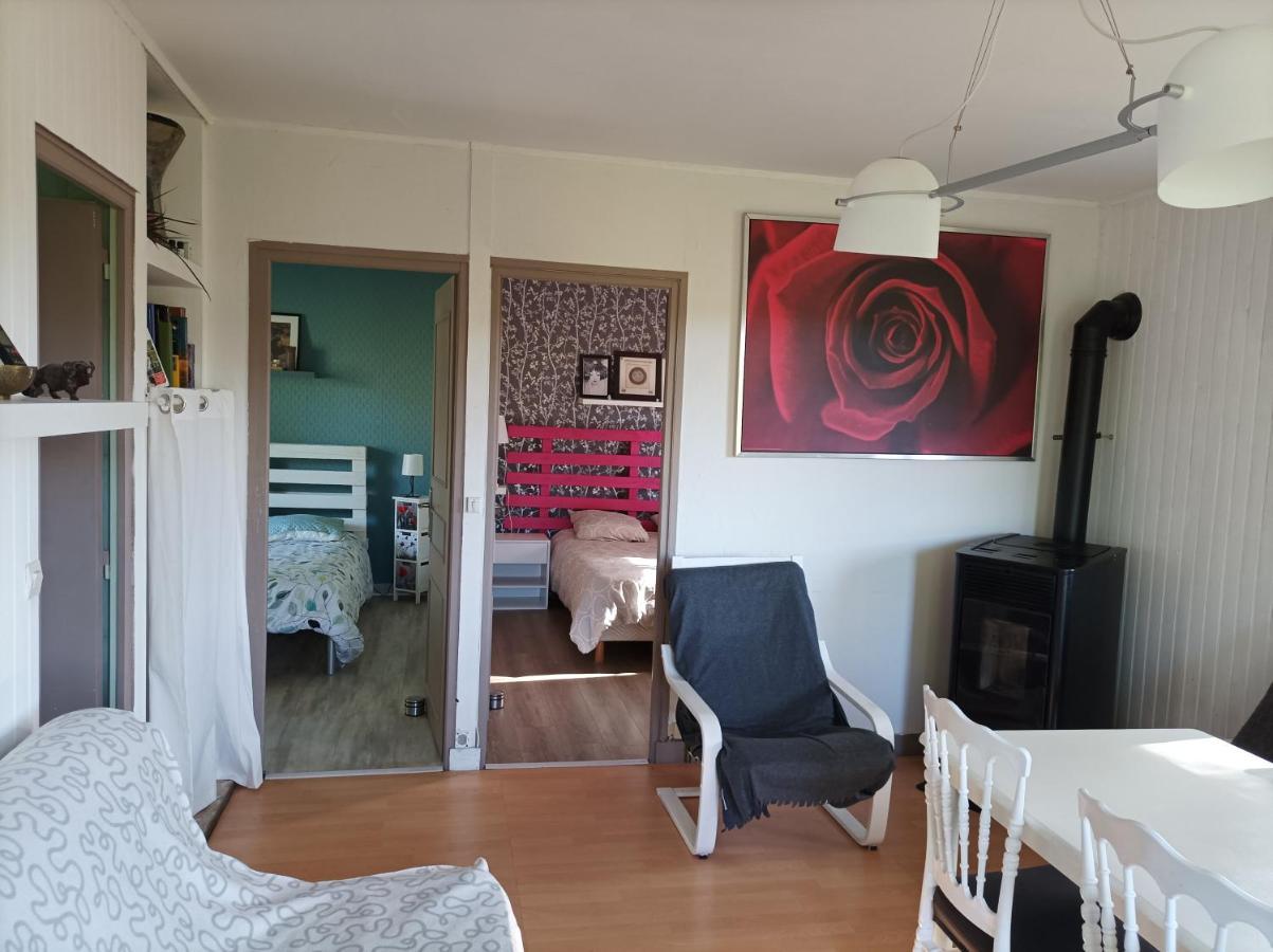 Chalet Deux Chambres Au Calme Saint-Brisson Екстер'єр фото